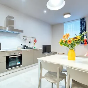 https://charlotte-bb-house-milano.it-lombardy.com